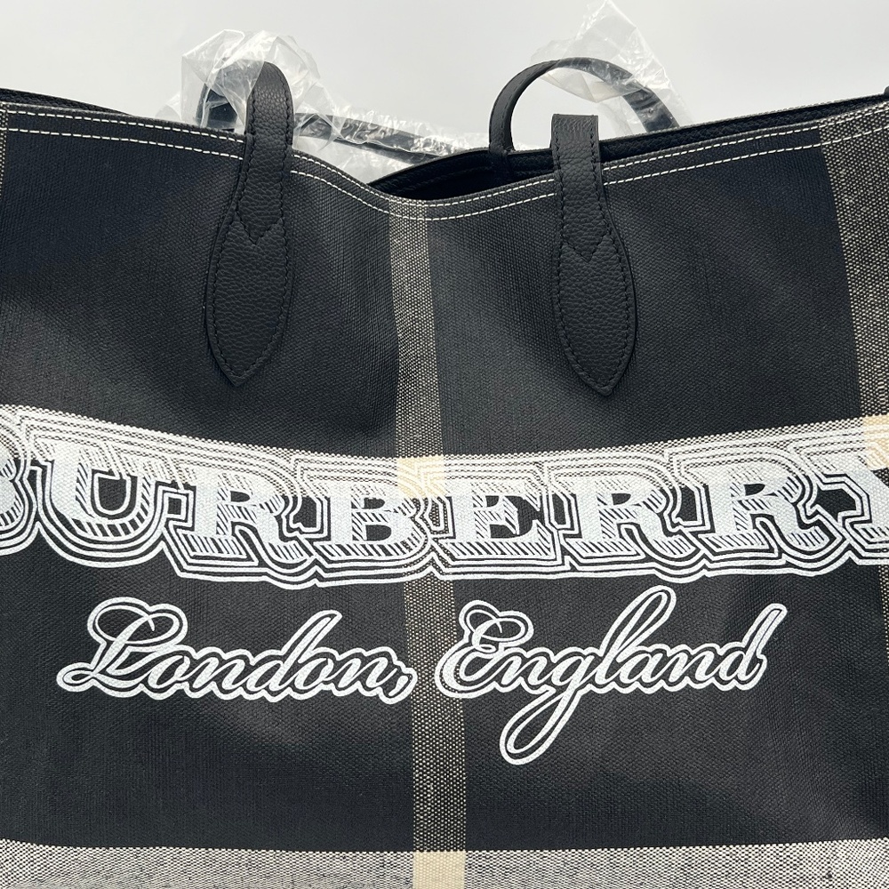 NEW Burberry Coated Canvas Giant Check Medium Doodle Tote Reversible Black White